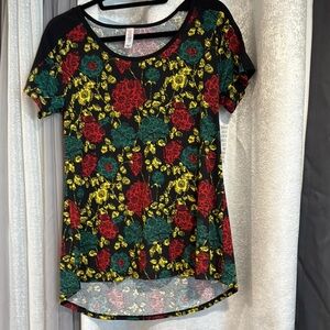 LuLaRoe Black and Red Graphic Short Sleeve Tee